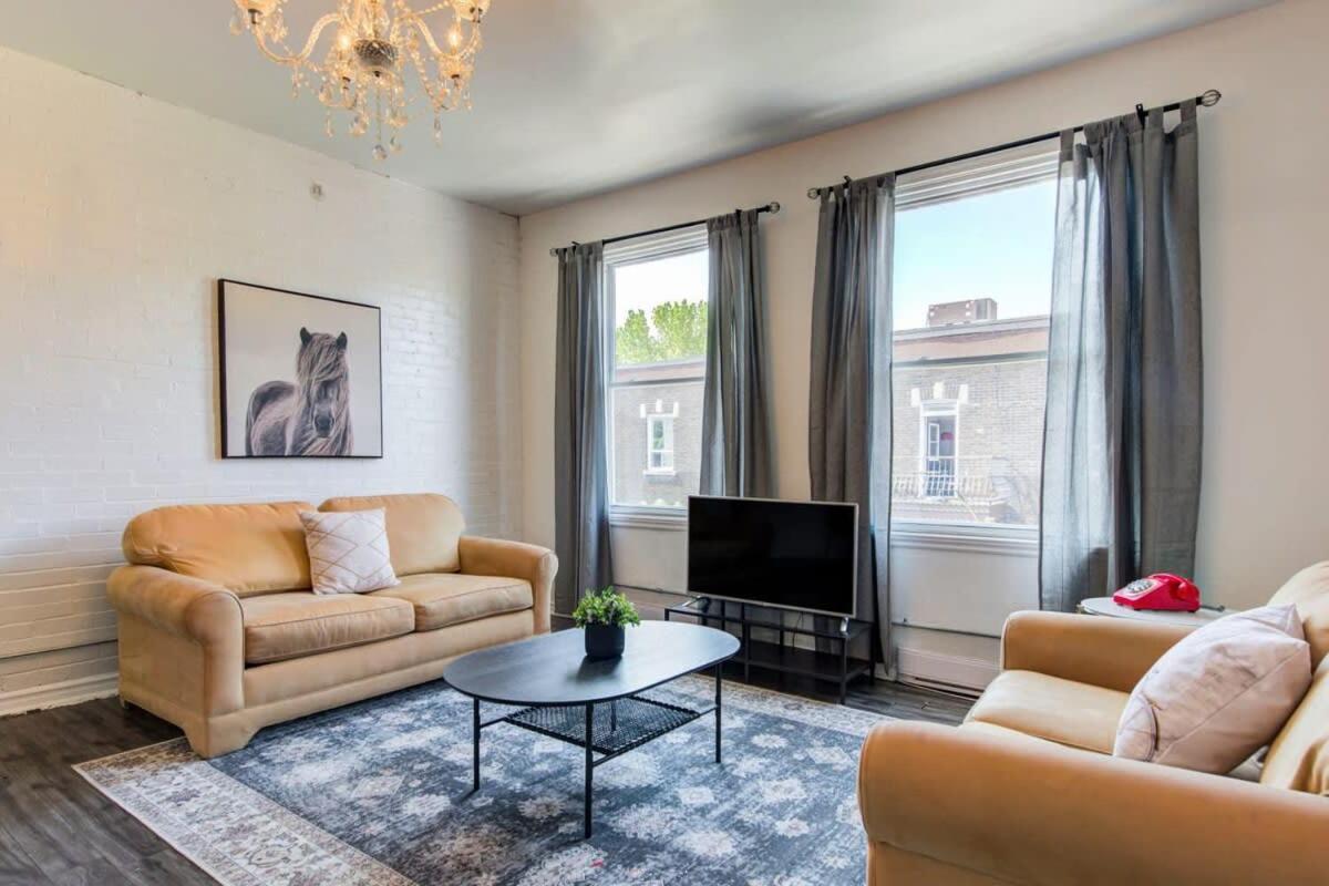 Chez Mont Royal Apartments! Montreal Bagian luar foto