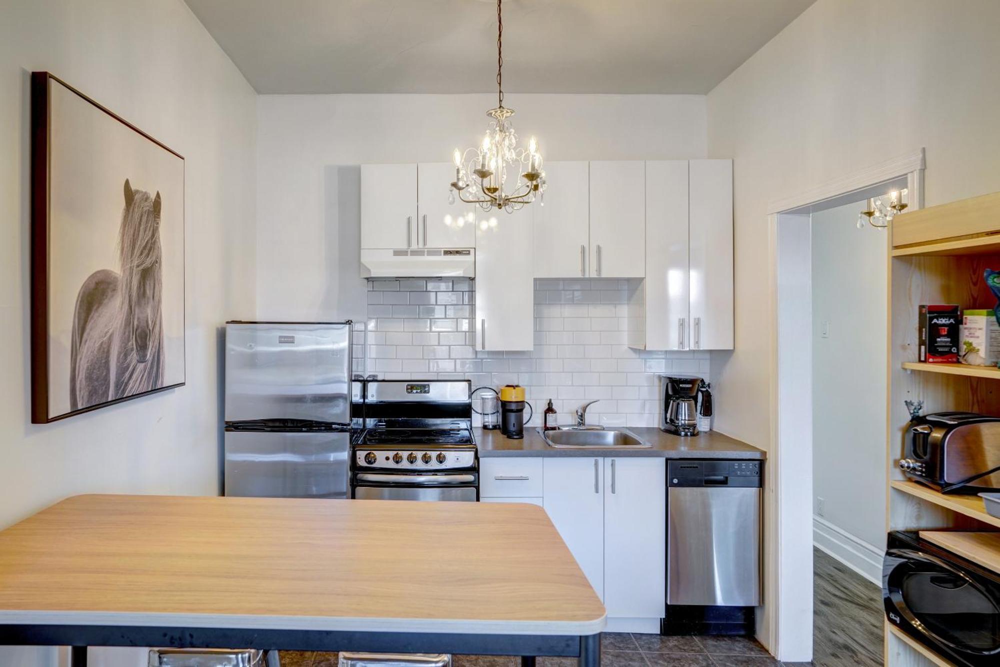 Chez Mont Royal Apartments! Montreal Bagian luar foto